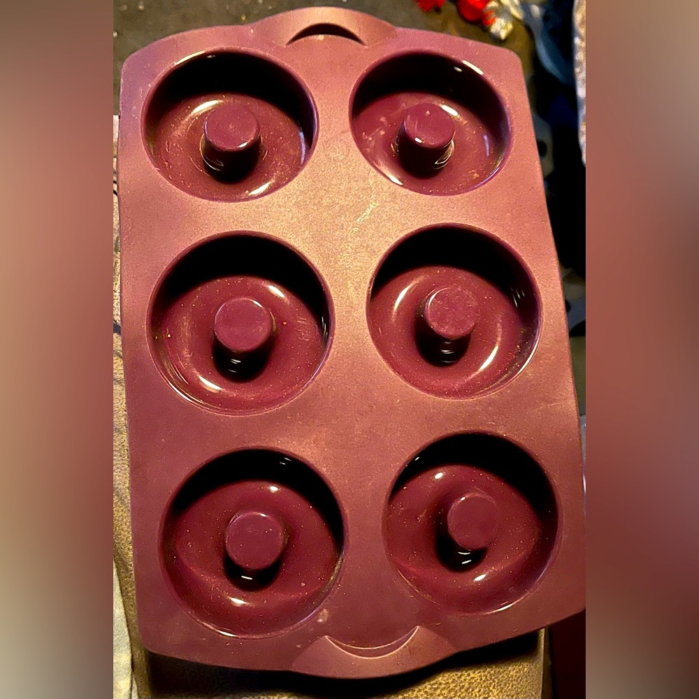 Tupperware silicone donut maker